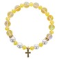 Bracelet sur elastique en pierre de lune synthetique Ø 8 mm & coquille naturelle avec croix acier inoxydable. LOT 5 ASSORTIS.